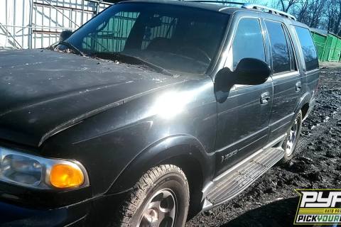 Photo of 2001 Lincoln Navigator