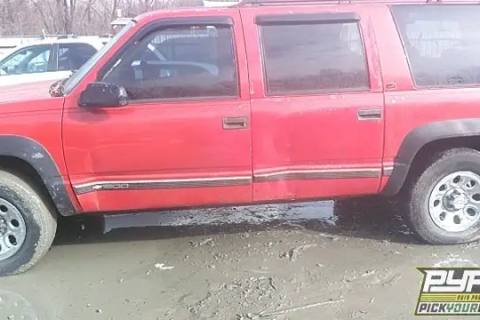 Photo of 1996 Chevrolet K1500 Suburban