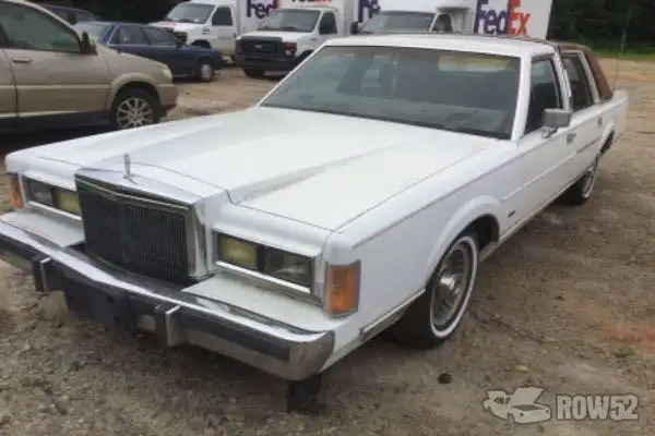 Photo of 1989 Lincoln Town Car