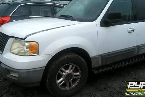 Photo of 2003 Ford Expedition
