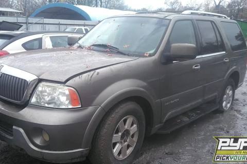 Photo of 2003 Lincoln Navigator