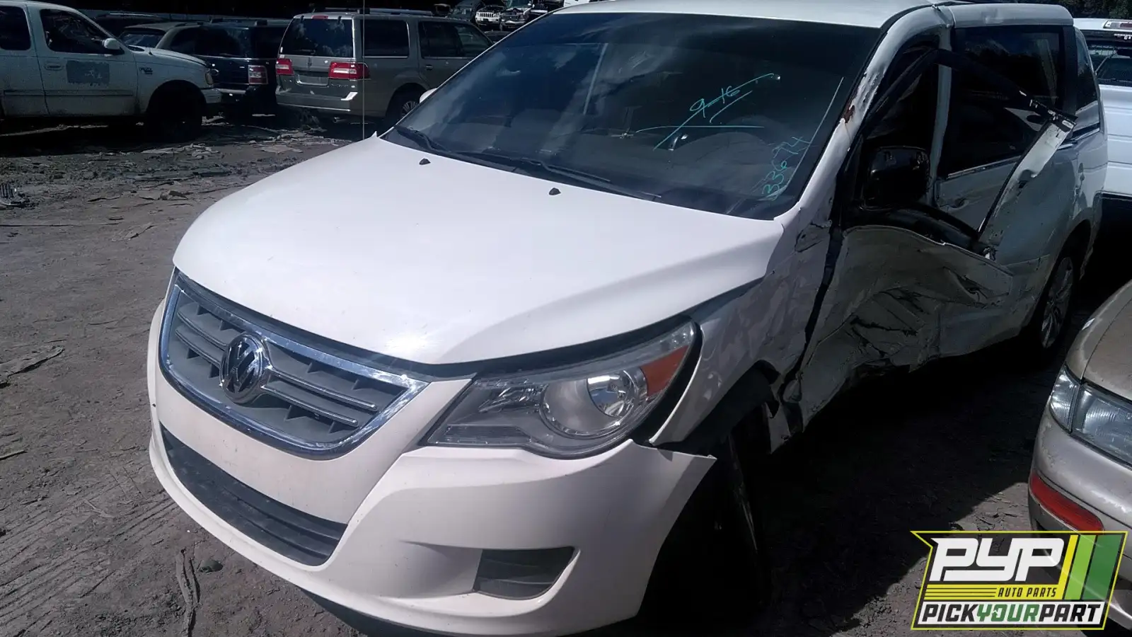 Photo of 2012 Volkswagen Routan