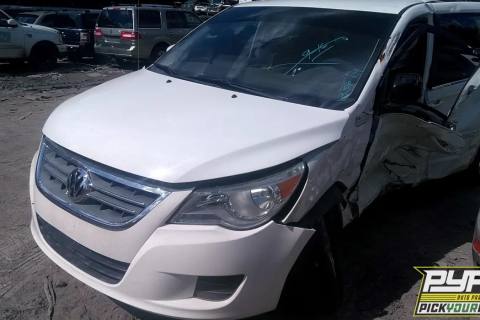 Photo of 2012 Volkswagen Routan
