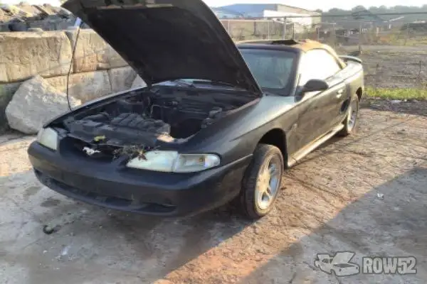 Photo of 1998 Ford Mustang