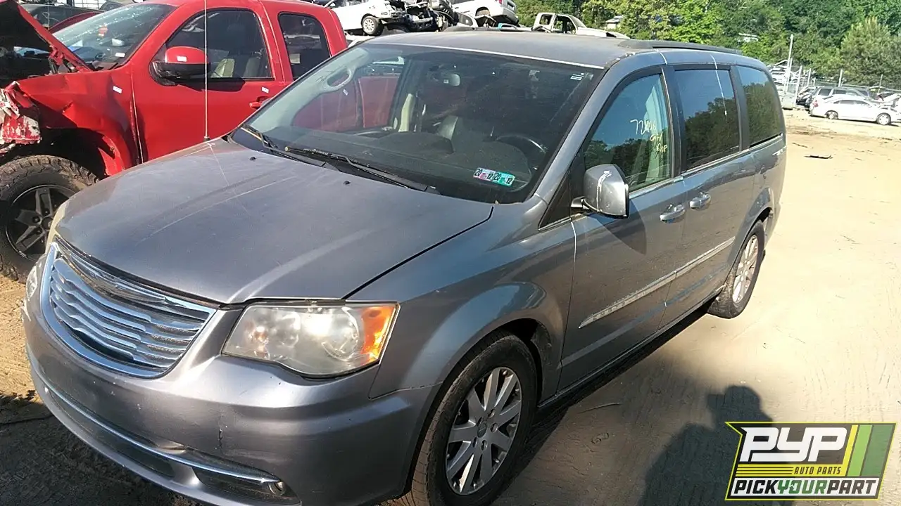 Photo of 2013 Chrysler Town & Country
