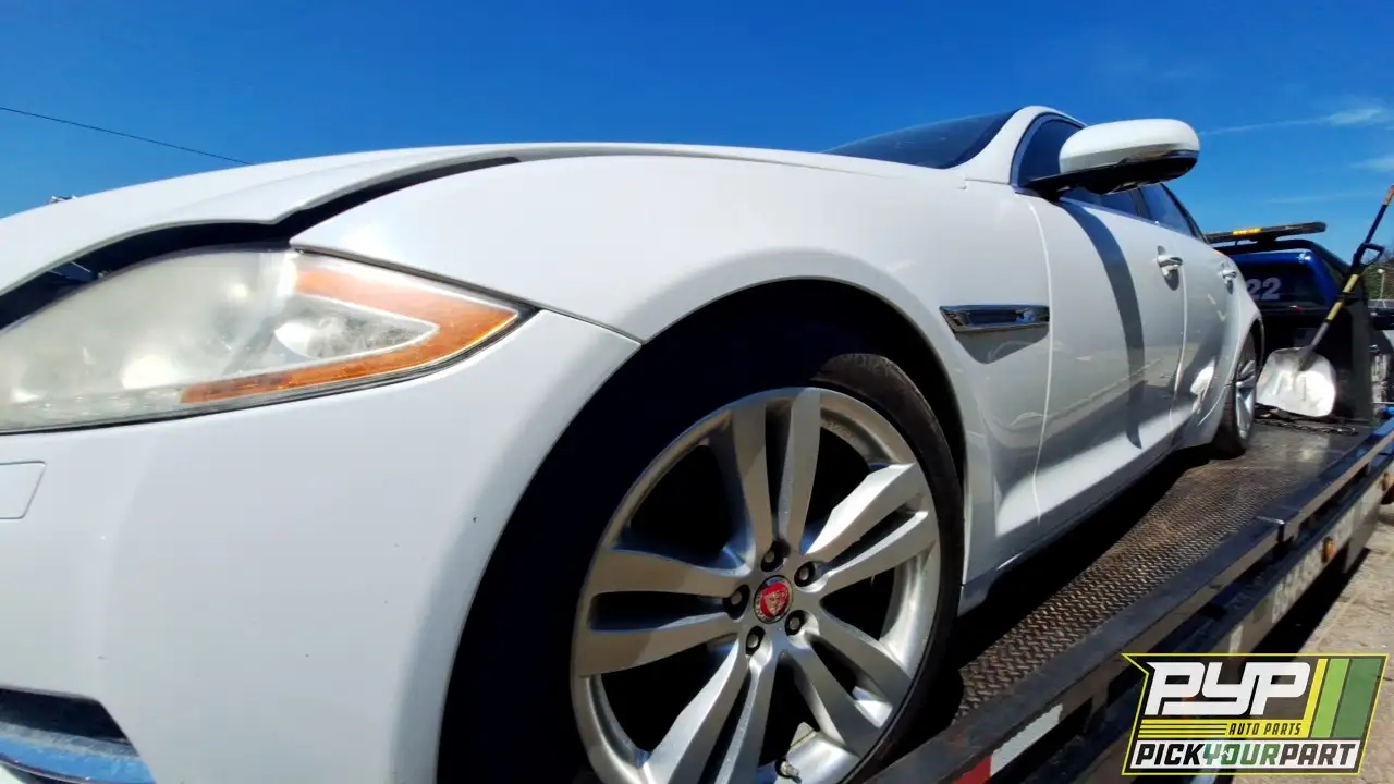 Photo of 2015 Jaguar Xj