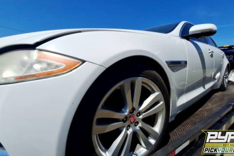 Photo of 2015 Jaguar Xj