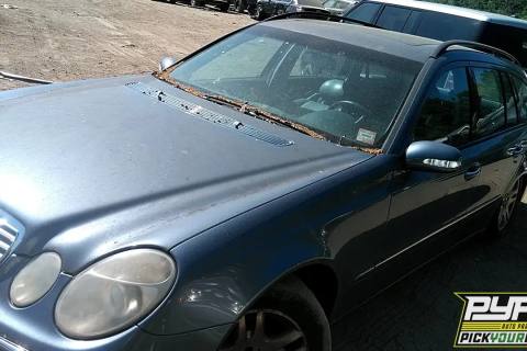 Photo of 2004 Mercedes-Benz E320