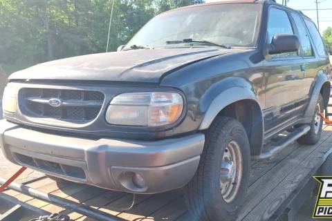 Photo of 1999 Ford Explorer