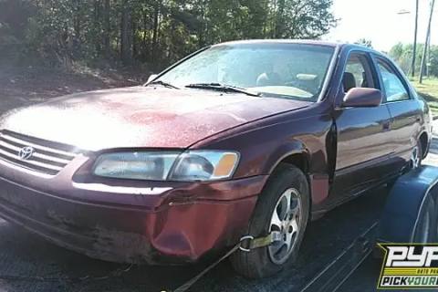 Photo of 1999 Toyota Camry