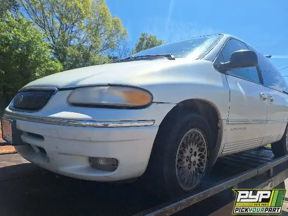 Photo of 1997 Chrysler Town & Country