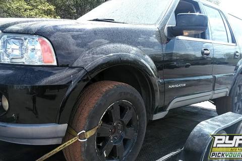 Photo of 2004 Lincoln Navigator