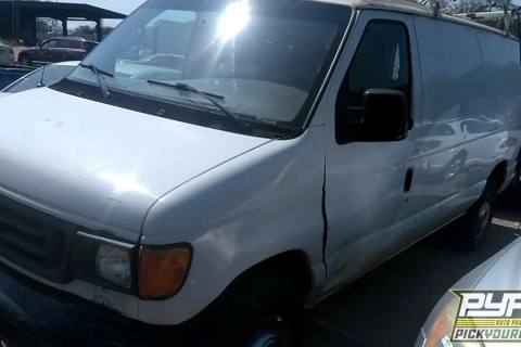 Photo of 2006 Ford E-250