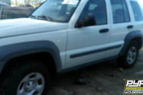 Photo of 2005 Jeep Liberty