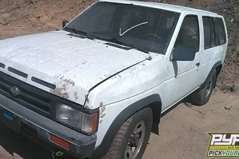 Photo of 1991 Nissan Pathfinder