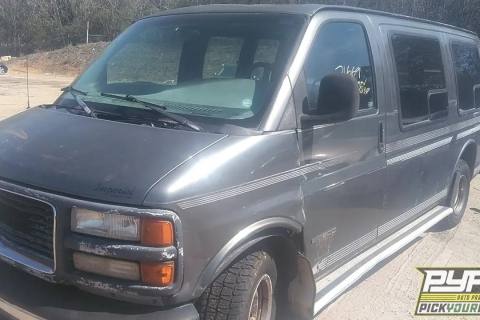 Photo of 2000 Gmc Savana 1500