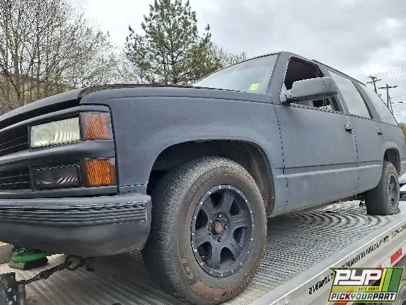 Photo of 1999 Chevrolet Tahoe