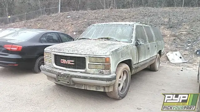 Photo of 1995 Gmc C1500 Suburban