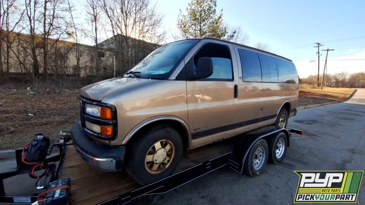 Photo of 2000 Gmc Savana 1500