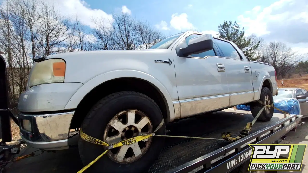 Photo of 2006 Lincoln Mark Lt