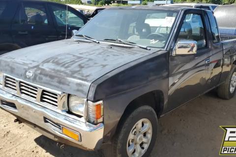 Photo of 1996 Nissan Pickup
