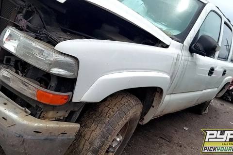 Photo of 2004 Chevrolet Suburban 2500
