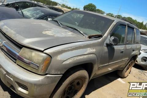 Photo of 2002 Chevrolet Trailblazer