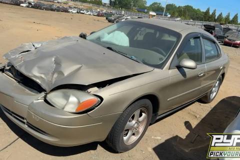 Photo of 2001 Ford Taurus