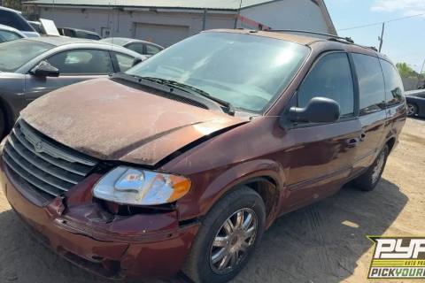 Photo of 2007 Chrysler Town & Country