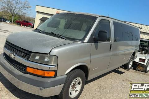 Photo of 2003 Chevrolet Express 2500