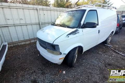 Photo of 2005 Chevrolet Astro