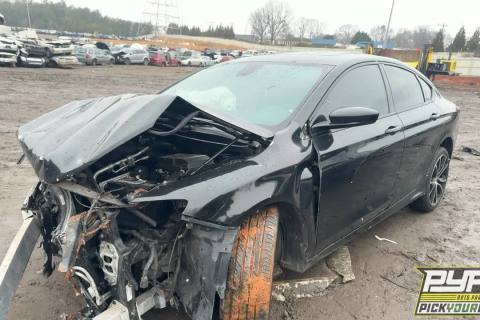 Photo of 2015 Chrysler 200