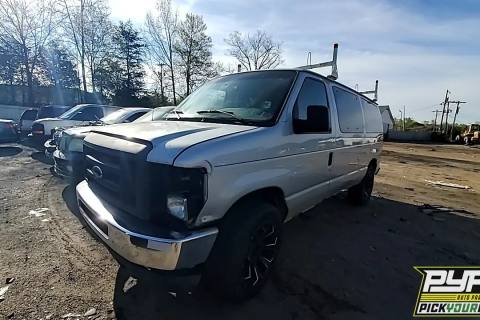 Photo of 2009 Ford E-350 Super Duty