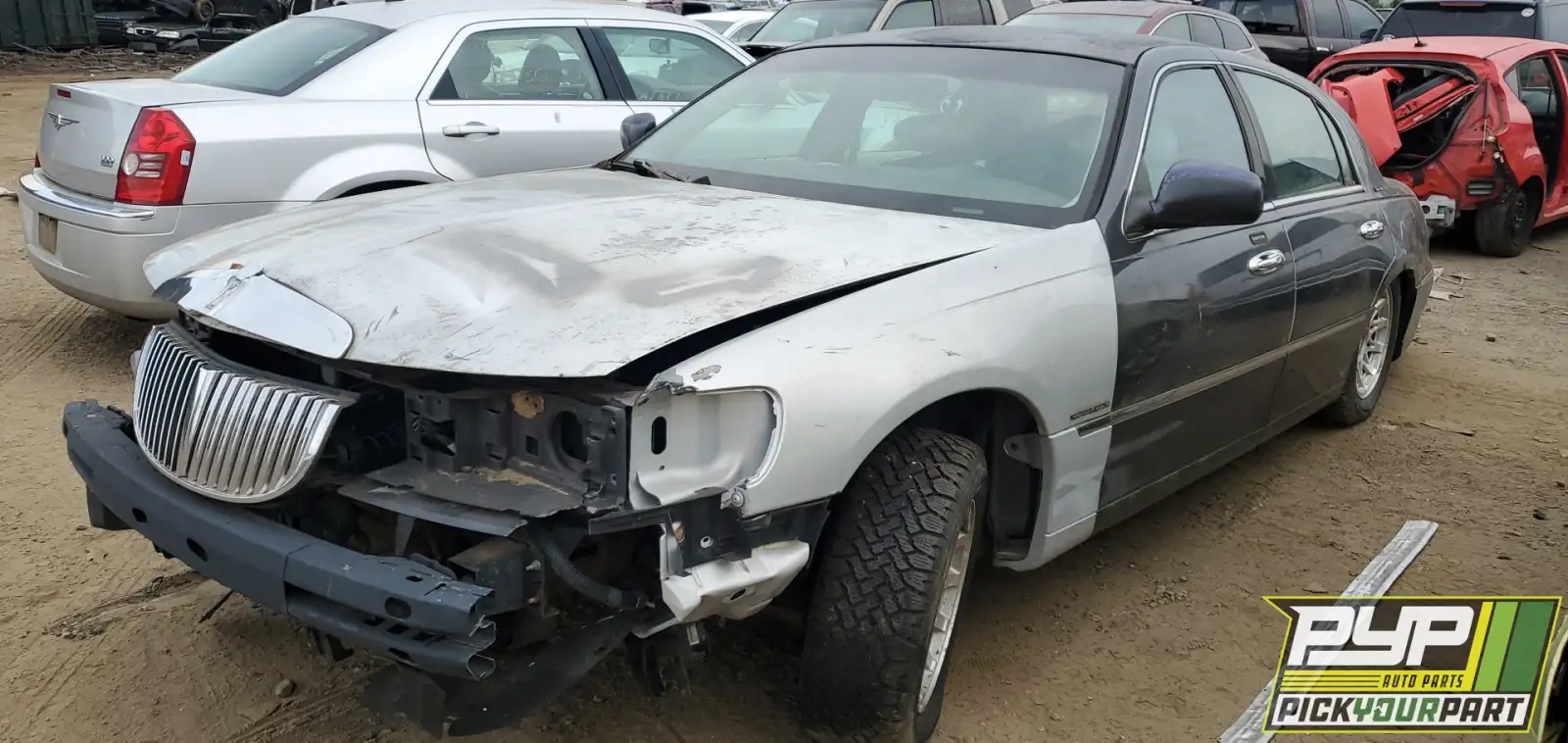 Photo of 1999 Lincoln Town Car