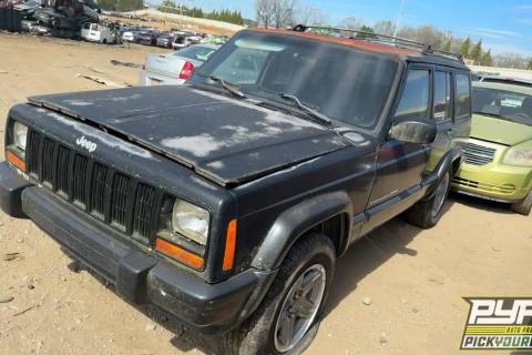 Photo of 2000 Jeep Cherokee