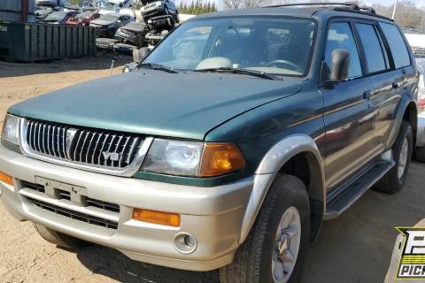 Photo of 1999 Mitsubishi Montero Sport