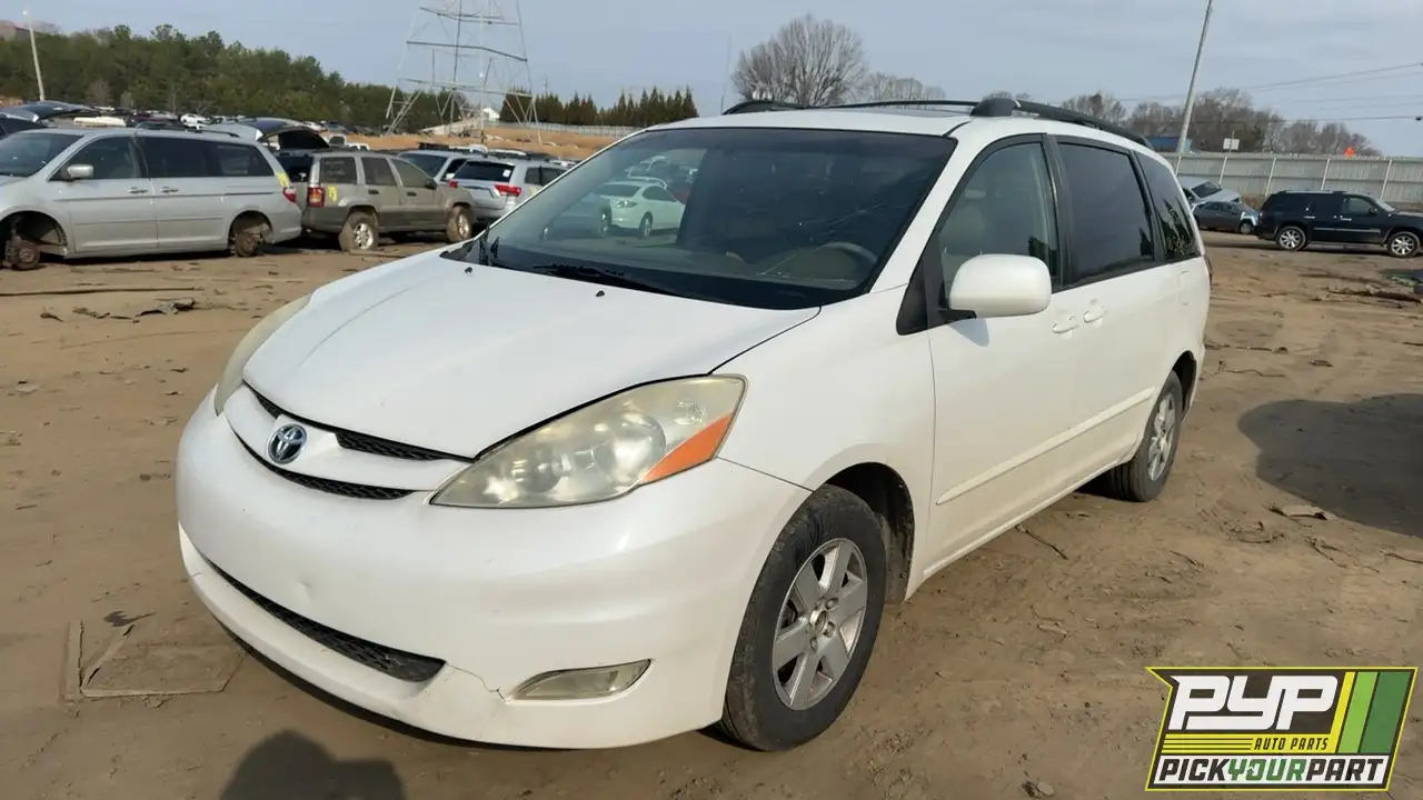 Photo of 2008 Toyota Sienna
