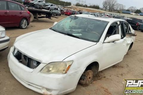 Photo of 2005 Toyota Avalon