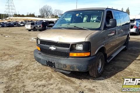 Photo of 2005 Chevrolet Express 3500
