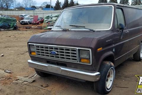Photo of 1987 Ford E-150 Econoline