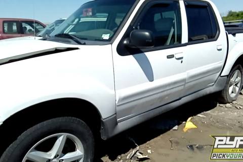 Photo of 2005 Ford Explorer Sport Trac
