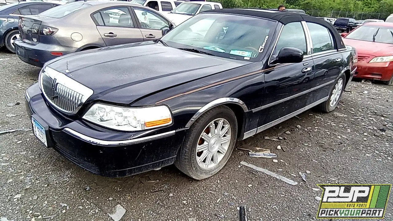 Photo of 2008 Lincoln Town Car