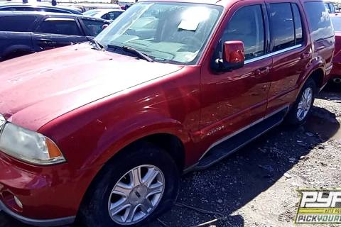 Photo of 2004 Lincoln Aviator