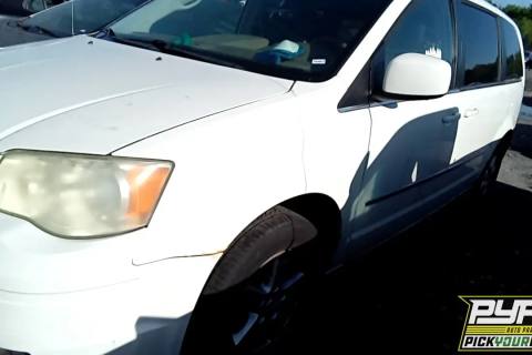 Photo of 2009 Chrysler Town & Country