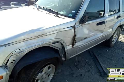 Photo of 2003 Jeep Liberty