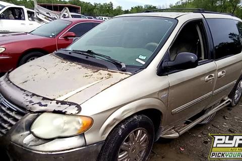 Photo of 2006 Chrysler Town & Country