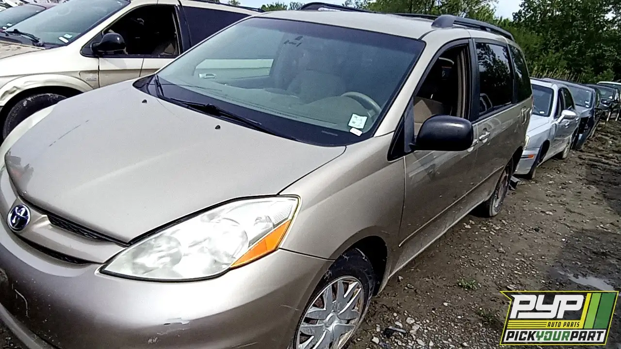Photo of 2010 Toyota Sienna