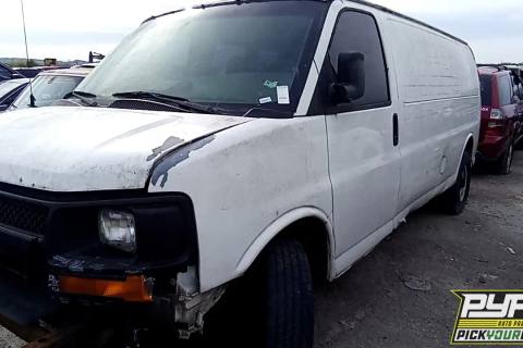 Photo of 2003 Chevrolet Express 3500