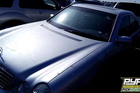 Photo of 2002 Mercedes-Benz E320