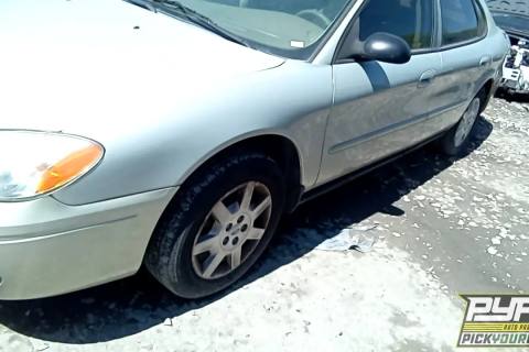 Photo of 2006 Ford Taurus
